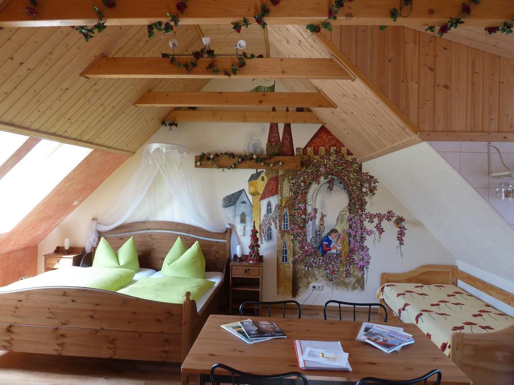 Gaestezimmer Am Maerchenbrunnen Drezno Pokój zdjęcie